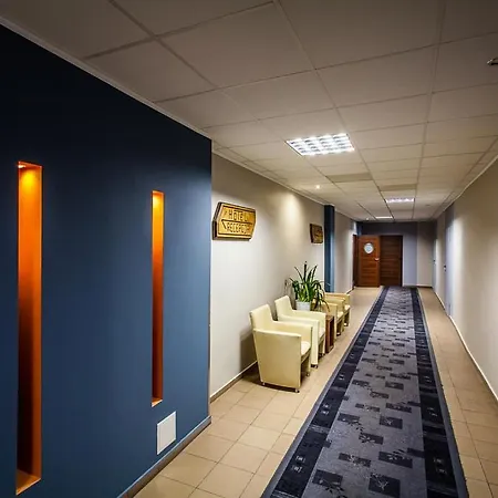 Отель Alpex 2*