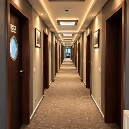 Alpex Hotel 2*